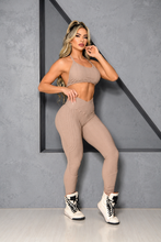 Sisi Moda Beige on Wallpaper Set